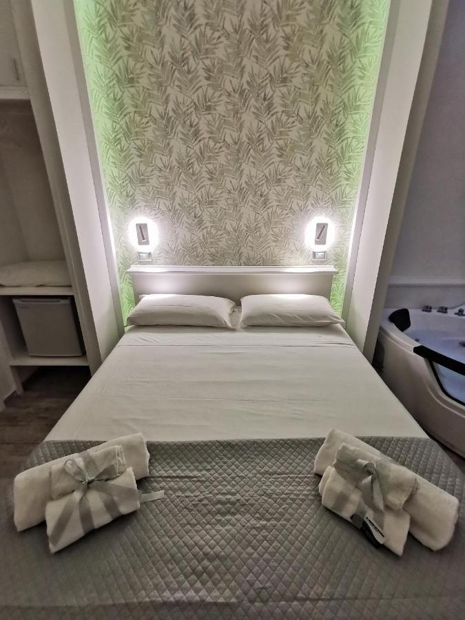 Il Mare Di Roma Deluxe Hotell Lido di Ostia Exteriör bild